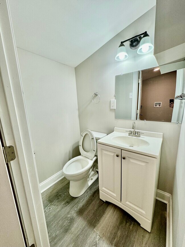 Foto del edificio - 6011 Master St