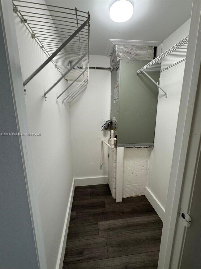 Foto del edificio - 680 NE 88th Terrace