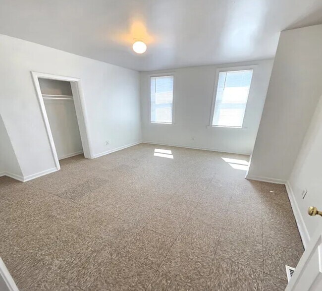Foto del edificio - 1310 N Montford Ave