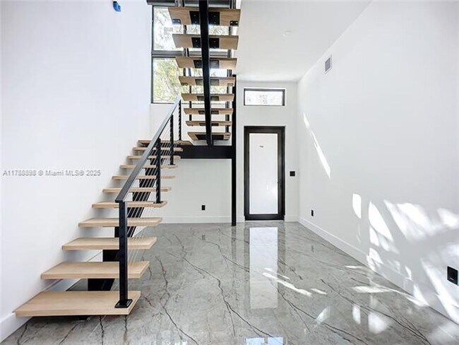 Foto del edificio - 3069 SW 27th Terrace