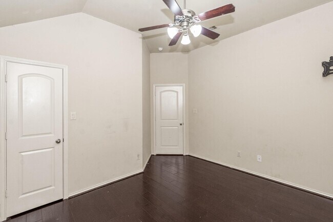 Foto del edificio - 2943 Fair Chase Dr