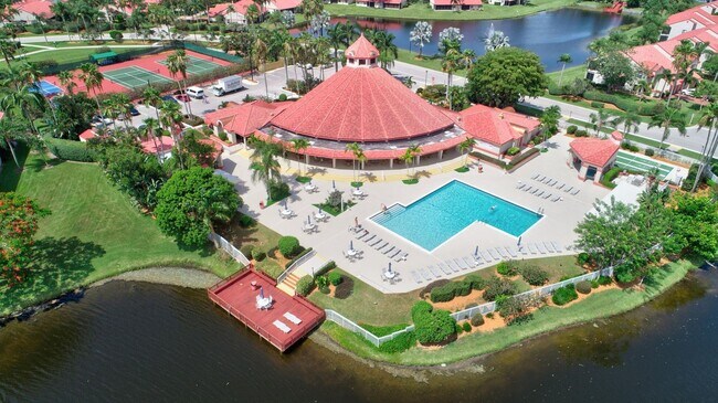 Foto del edificio - 7657 Lexington Club Blvd