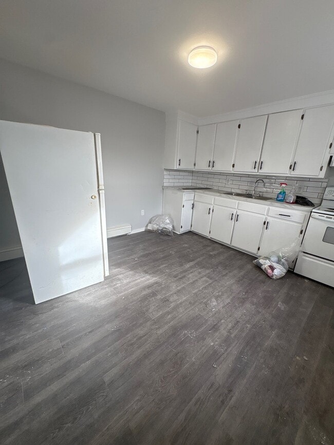 Building Photo - 17 Copp Ave