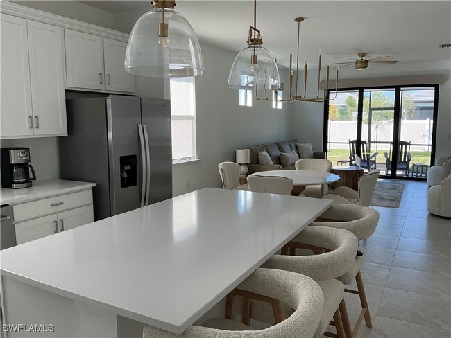 Building Photo - 24840 Marina Del Ray Dr