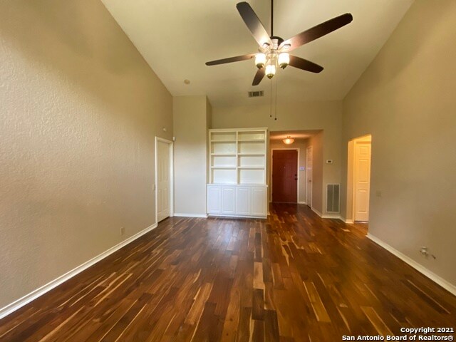 Building Photo - 6714 Manassas Dr