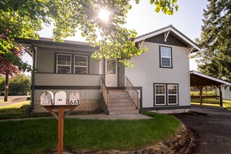 Building Photo - 661 SW 11th Ave