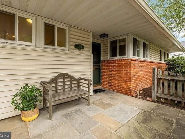 Building Photo - 4806 Edgefield Rd