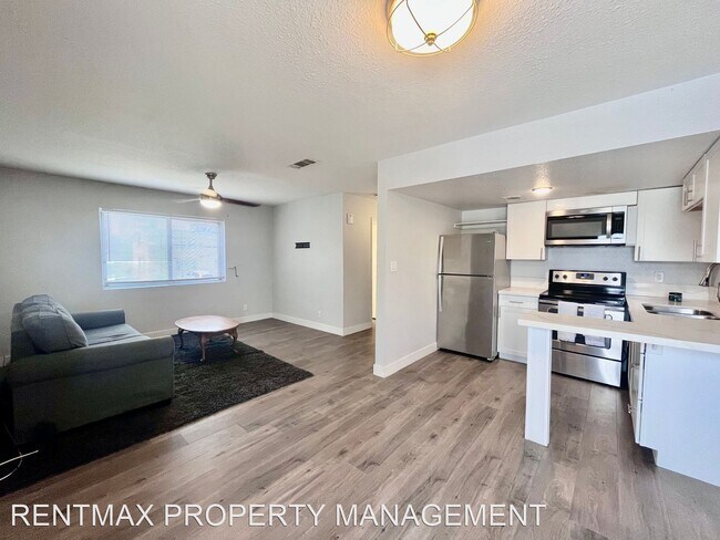 Building Photo - 2 br, 1 bath House - 3801 DAISY ST UNIT #40