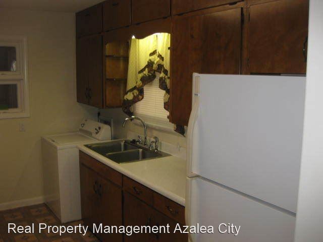 Building Photo - 3 br, 1.5 bath House - 5613 Overlook Rd