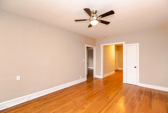 Foto del edificio - 1337 W Touhy Ave