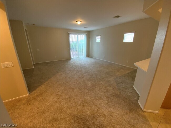 Foto del edificio - 6901 Brier Creek Ln