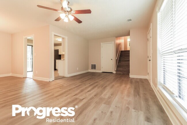 Building Photo - 1520 Scott Oaks Ct
