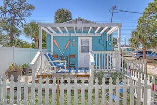 Building Photo - 2179 Pineapple Ave