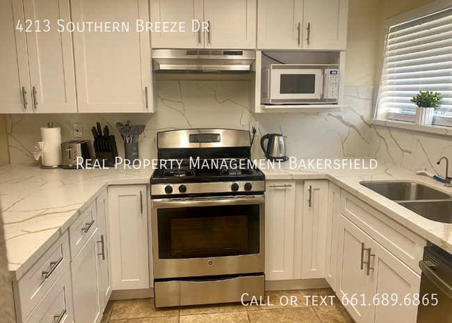 Foto del edificio - 4213 Southern Breeze Dr