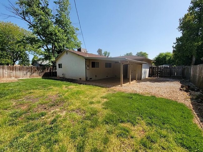 Building Photo - 3596 Mercury Dr