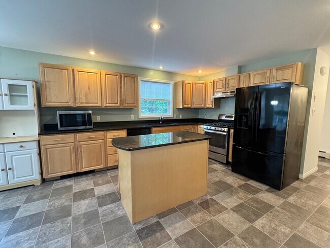 Foto del edificio - 246 Green Lake Rd