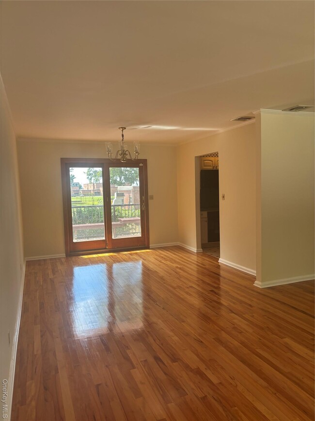 Building Photo - 144 Asbury Ave