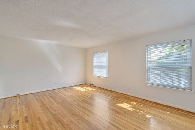 Building Photo - 2 br, 1.5 bath House - 2428 Arlington Blvd...