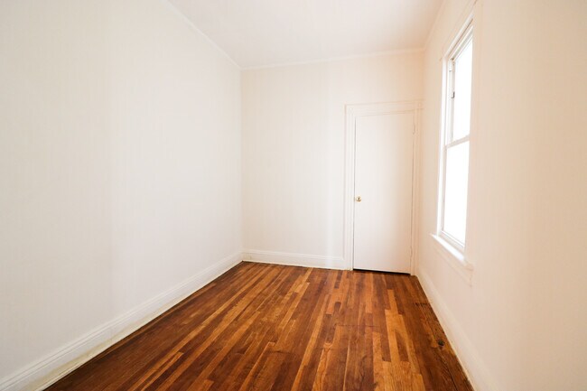 2nd Bedroom - 57 Garfield St