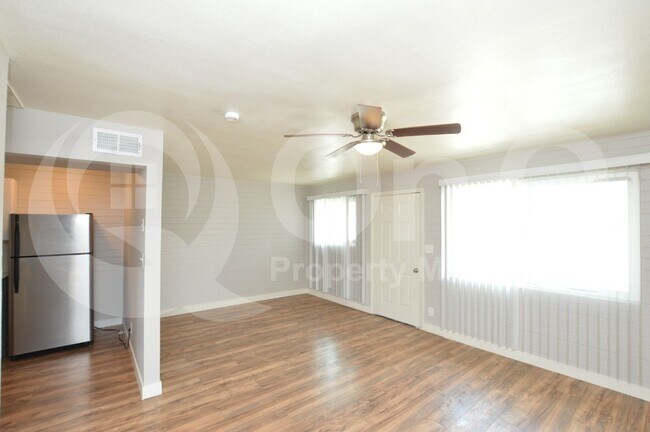 Foto del edificio - 6040 N 21st Ave