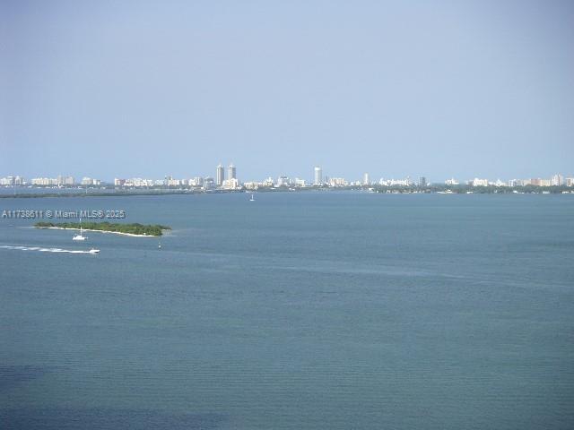 Foto del edificio - 1750 N Bayshore Dr