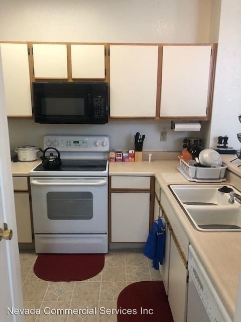 Building Photo - 2 br, 2.5 bath House - 4324 Leeward Lane