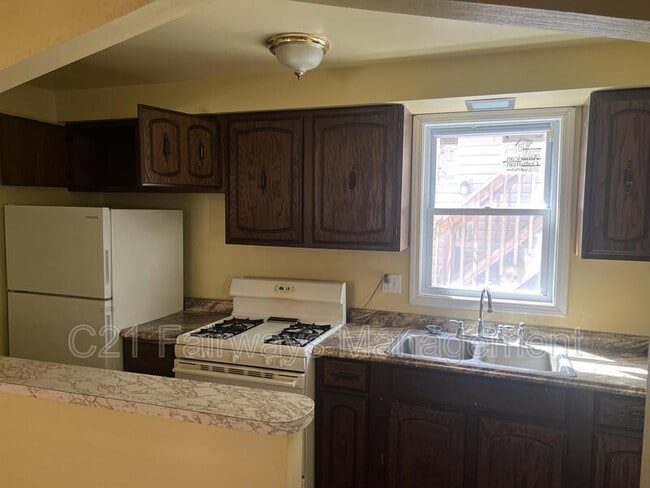 Photo - 1222 Broadway Ave Apartment