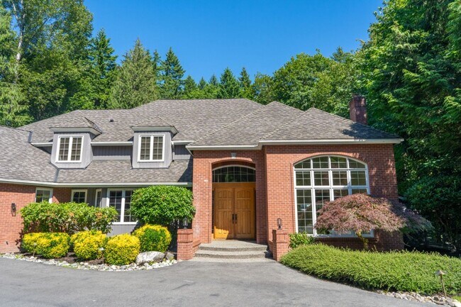 Building Photo - 4bd/3.75ba Woodinville Home