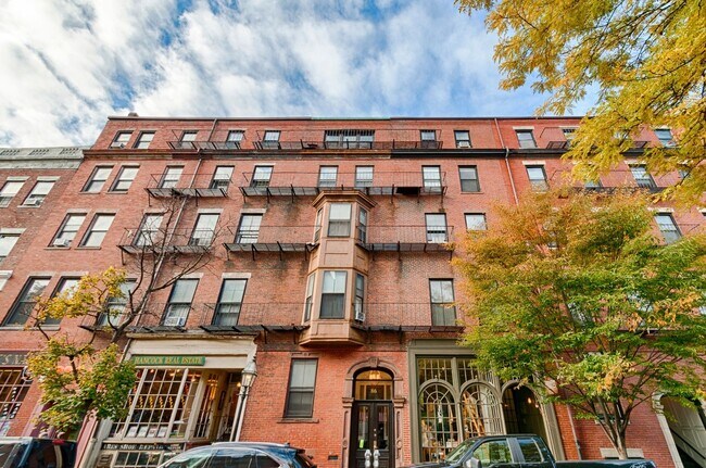 Foto del edificio - Nicely renovated 1 bed unit in the heart o...