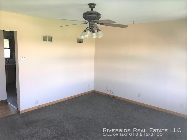 Foto del edificio - 3 Bedroom/ 2 Bathroom for rent in Dupo!