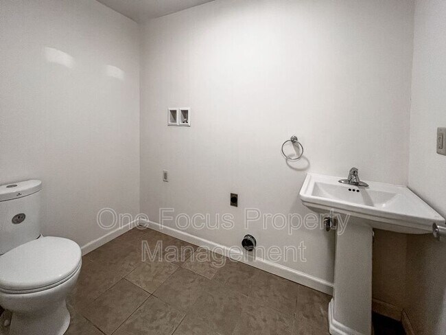 Foto del edificio - 820 Huron Ave