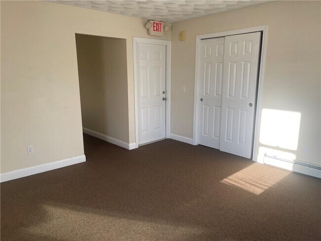 Foto del edificio - 585 Main St