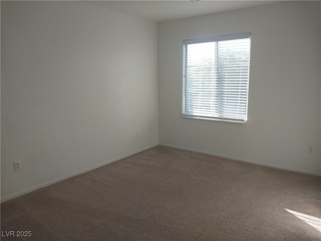 Building Photo - 9428 Santana Siesta Ave