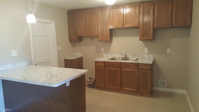 Foto del edificio - 3 br, 3 bath House - 1025 Rio Rico Rd