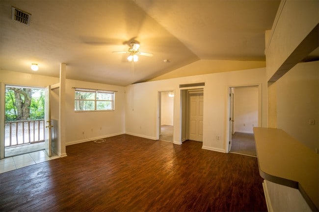 Building Photo - 918 NW 3rd Ave