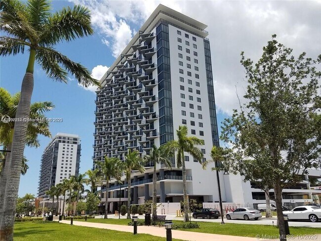 Foto del edificio - 5300 Paseo Blvd