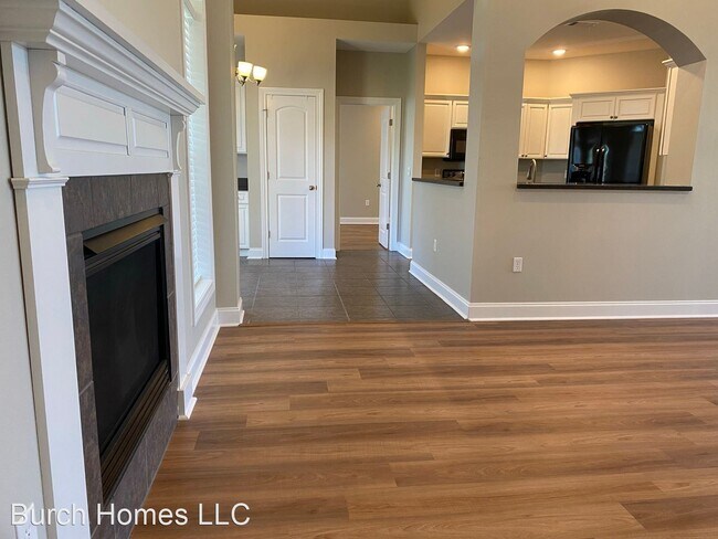 Building Photo - 4 br, 2 bath House - 900 Gloucester