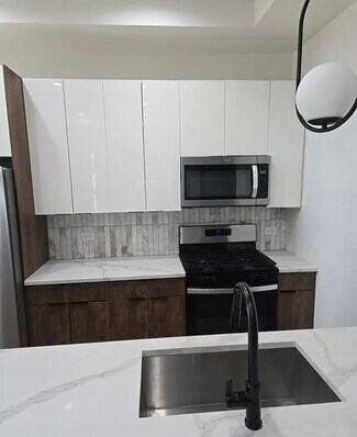 Building Photo - 6328 S Evans Ave