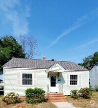 Building Photo - 2050 Burnett Blvd