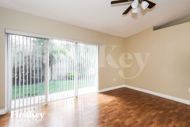 Foto del edificio - 9817 SW 222nd Terrace