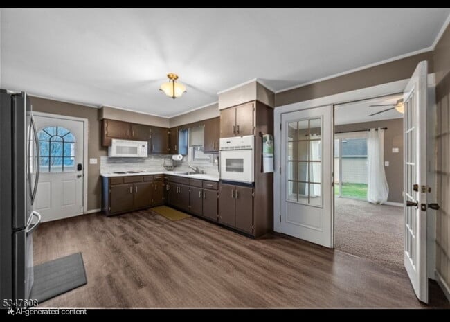 Building Photo - 706 Boesel Ave