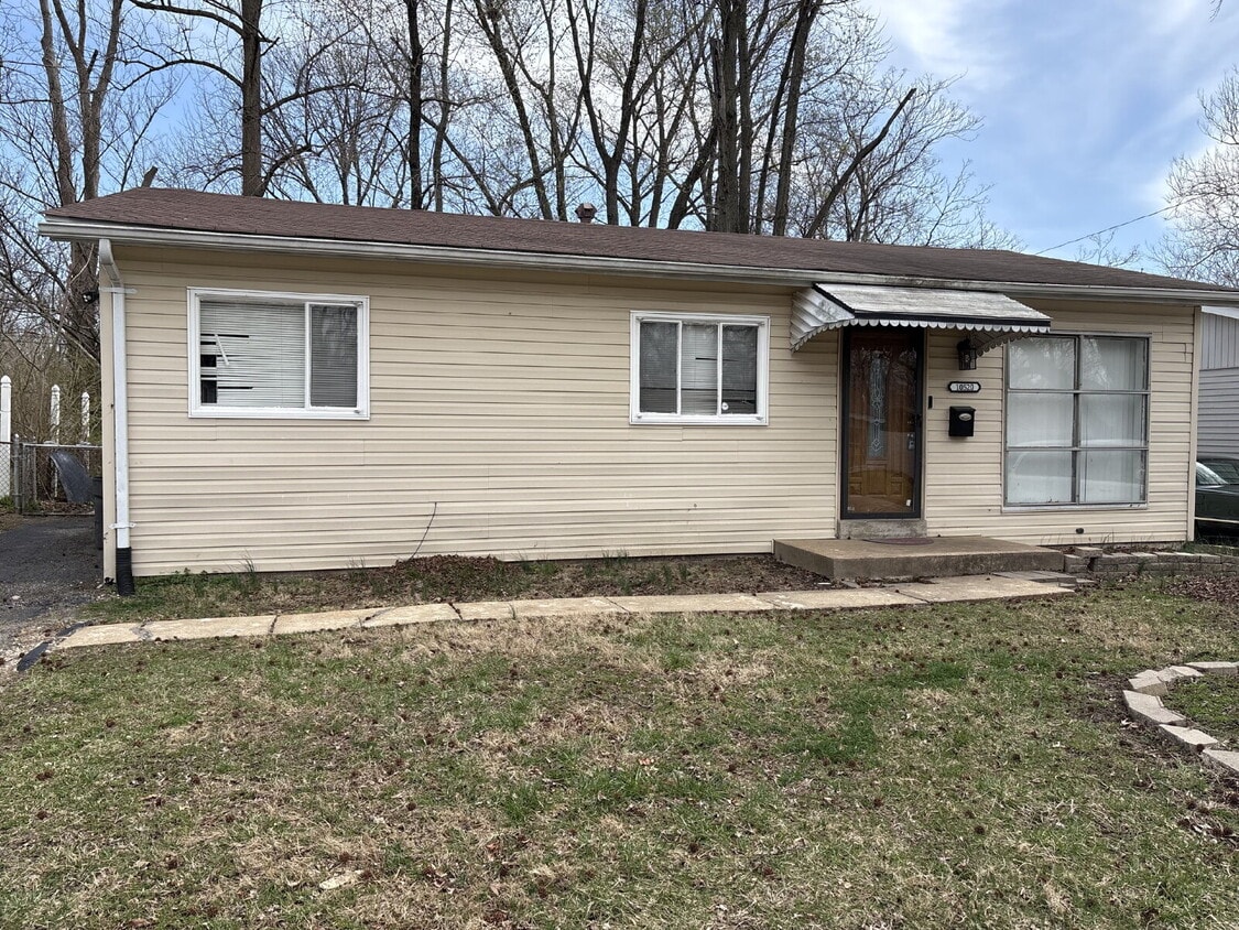 Photo - 10520 Lord Drive, St. Louis!
