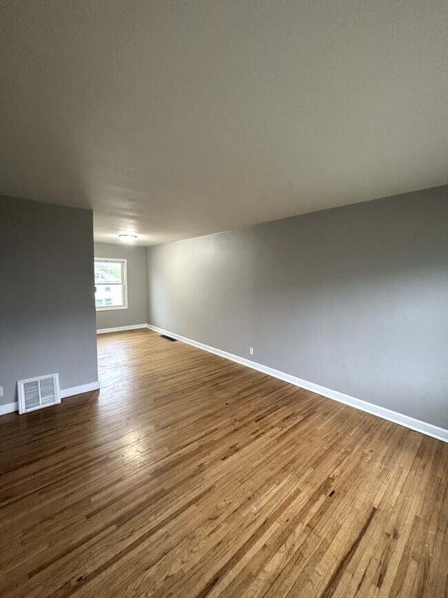 Foto del edificio - 1272 W Mullan Ave