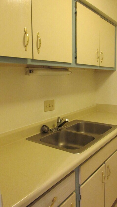 Primary Photo - 2 bedroom 2 bath Condo Available for Rent ...