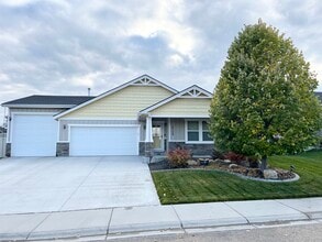 Building Photo - 14139 Silver Lining Dr