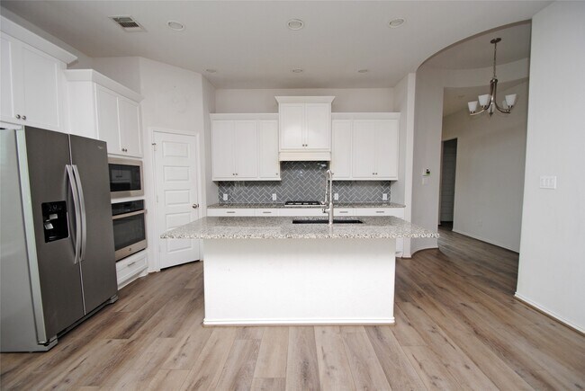Building Photo - 24978 Tidmor Ln