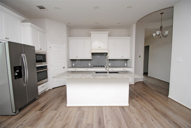Foto del edificio - 24978 Tidmor Ln