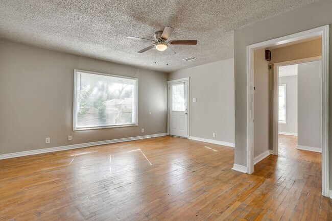 Foto del edificio - 3109 Dogwood Park Dr