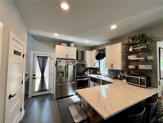 Building Photo - 4617 Jinx Ave