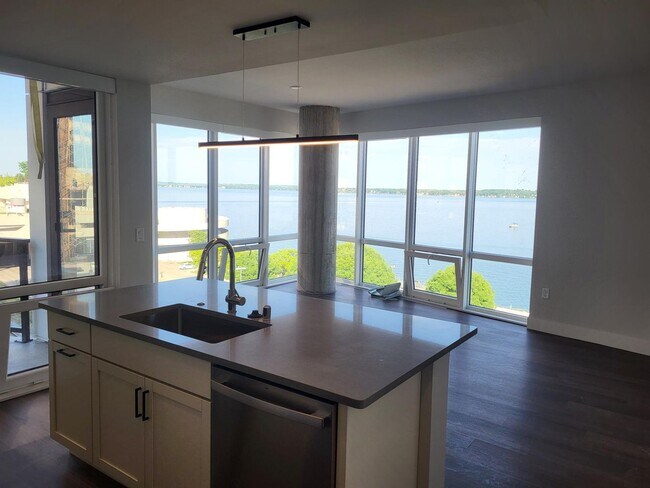 Interior Photo - The Adria 179 W. Wilson St.